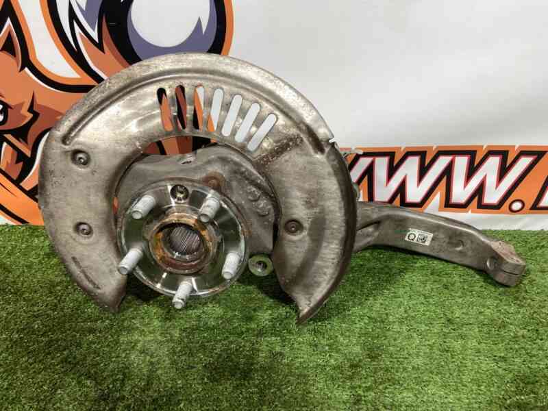 T4A44372 Steering knuckle (pin) front left Jaguar F-Pace X761 (2017-) used cost 320 € in stock 1 pcs.