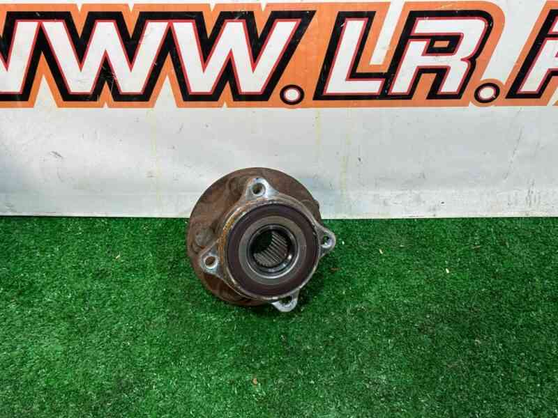 T4A35043 Front hub REST Jaguar F-Pace X761 (2017-) Used cost 230 € in stock 4 pcs.