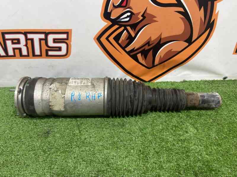 LR038801 Front right shock absorber Range Rover L405 (2013-2021) used cost 335 € in stock 1 pcs.