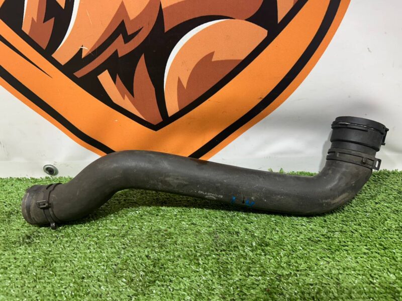 LR039258 Cooling pipe Range Rover Sport L494 (2014-2022) USED cost 35 € in stock 2 pcs.