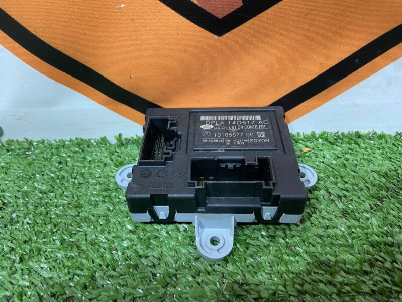 LR042072 Front passenger door module Range Rover Sport L494 (2014-2022) USED cost 65 € in stock 1 pcs.