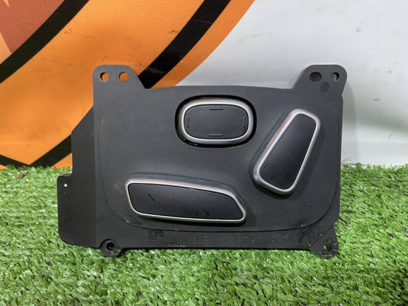 LR042435 Electric seat adjustment switch, passenger side Range Rover L405 (2013-2021) Used cost 70 € in stock 1 pcs.