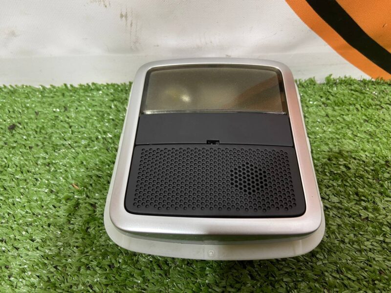 LR046250 Passenger side console left Range Rover L405 (2013-2021) Used cost 70 € in stock 1 pcs.