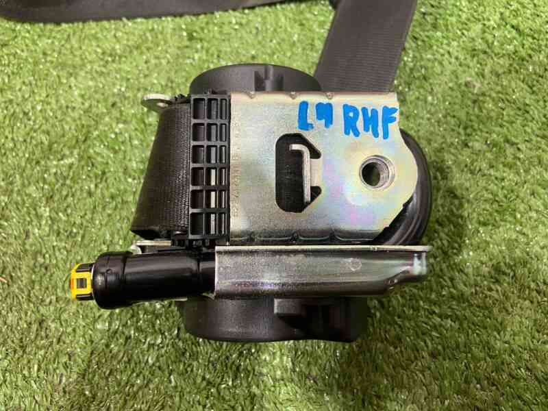 LR047682 Front right seat belt Range Rover Sport L494 (2014-2022) Used cost 80 € in stock 1 pcs.