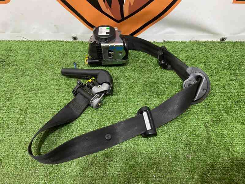 LR047682 Front right seat belt Range Rover Sport L494 (2014-2022) Used cost 80 € in stock 1 pcs.