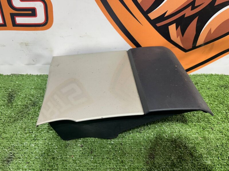 LR048271 Front right fender lining Range Rover L405 (2013-2021) Used - Image 13