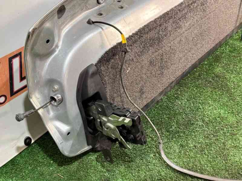 LR049220 Lower trunk lid Range Rover L405 (2013-2021) Used - Image 16