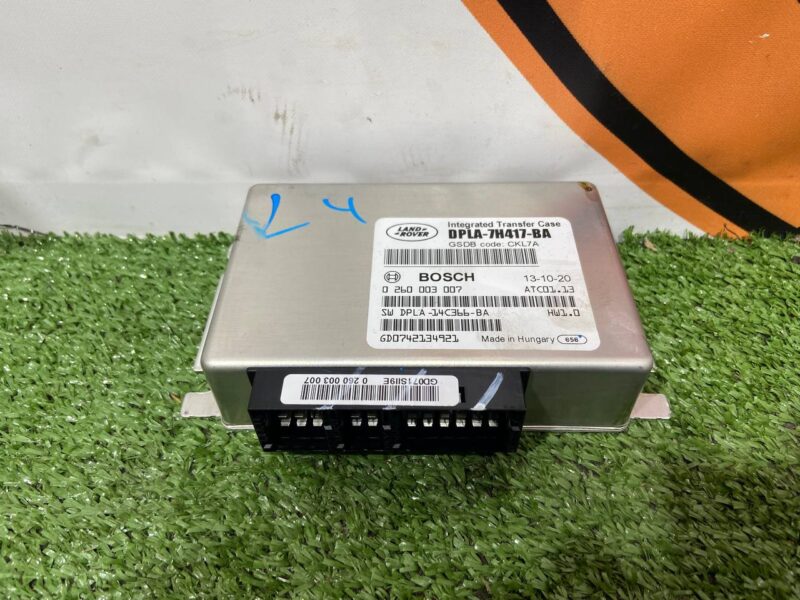 LR052557 Transfer Case Control Module Range Rover L405 (2013-2021) Used cost 95 € in stock 1 pcs.