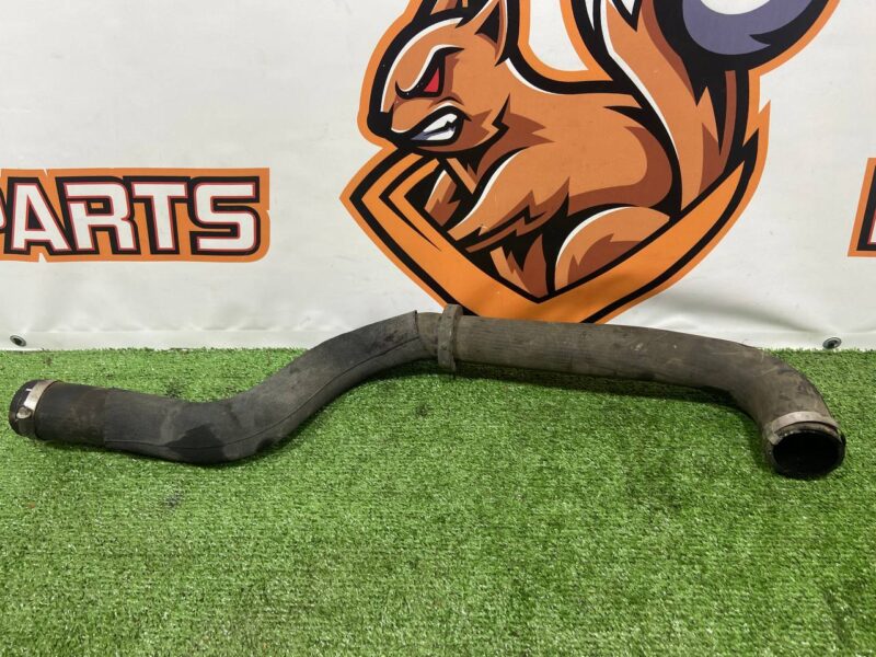 LR053285 Intercooler pipe 3.0TD lower right Range Rover Sport L494 (2014-2022) Used cost 50 € in stock 2 pcs.