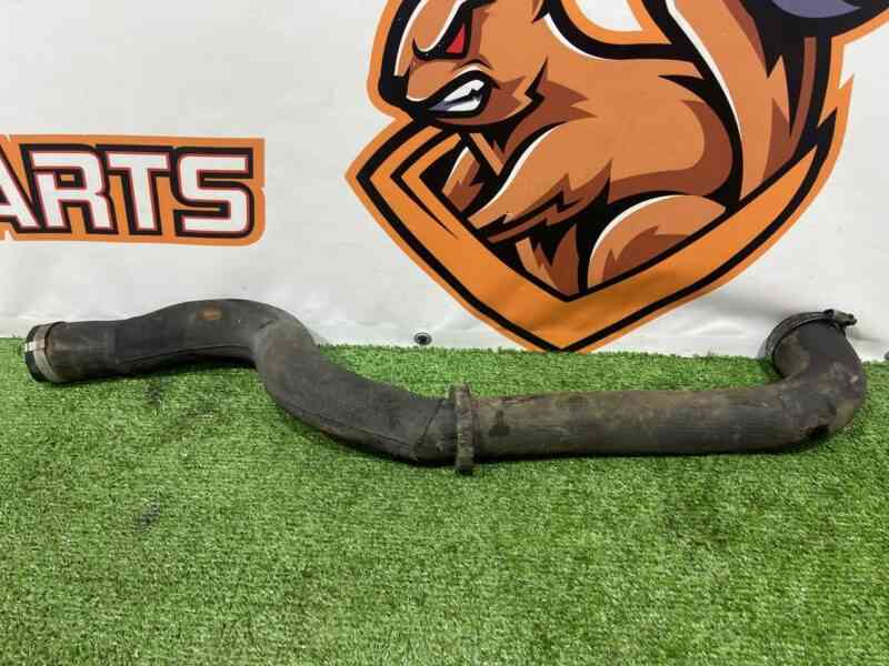 LR053285 Intercooler pipe 3.0TD lower right Range Rover Sport L494 (2014-2022) Used cost 50 € in stock 2 pcs.