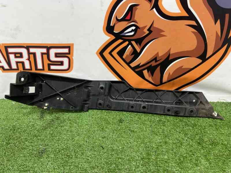 LR055887 Bumper Mounting bracket rear right RANGE ROVER SPORT L494 13- Used cost 40 € in stock 1 pcs.