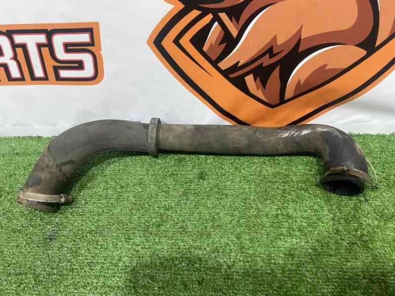 LR057205 Intercooler pipe 3.0TD Range Rover Sport L494 (2014-2022) Used cost 55 € in stock 2 pcs.