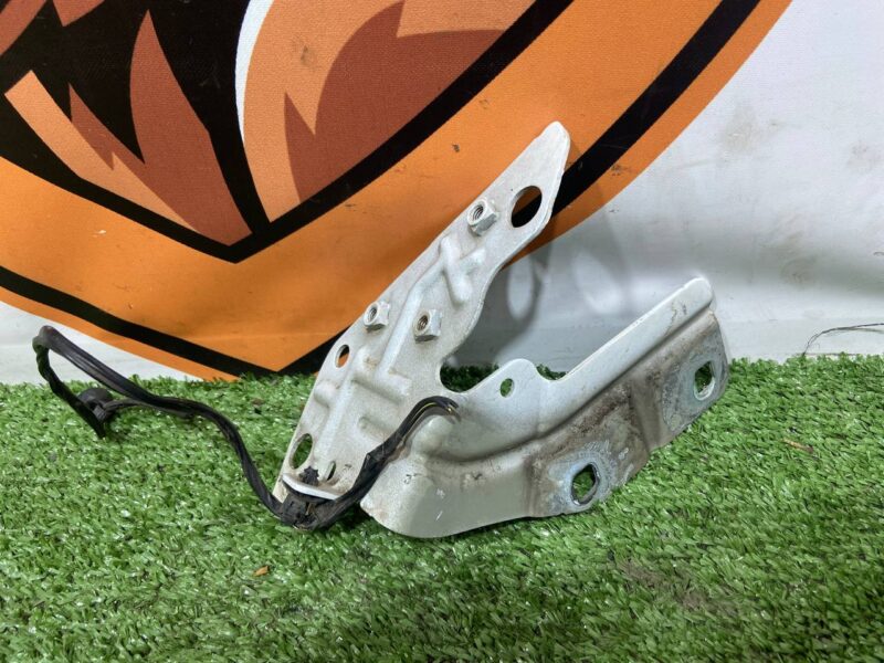LR061259 Left wing mounting bracket Land Rover Discovery Sport L550 (2015-) Used - Image 14