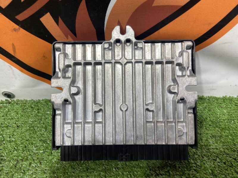 LR061457 RANGE ROVER L405 13 air suspension control unit- Used cost 100 € in stock 1 pcs.
