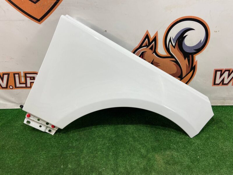 LR061808 Front right wing Range Rover L405 (2013-2021) Used cost 420 € in stock 6 pcs.