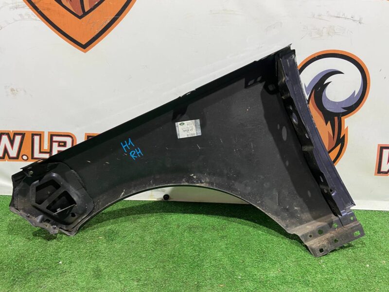 LR061808 Front right wing Range Rover L405 (2013-2021) Used cost 420 € in stock 6 pcs.