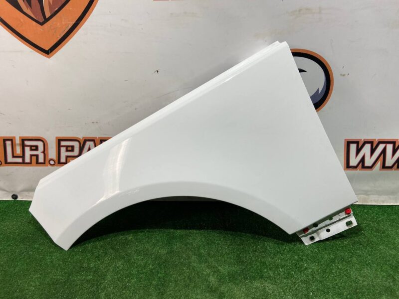 LR061809 Front left wing Range Rover L405 (2013-2021) Used cost 400 € in stock 6 pcs.