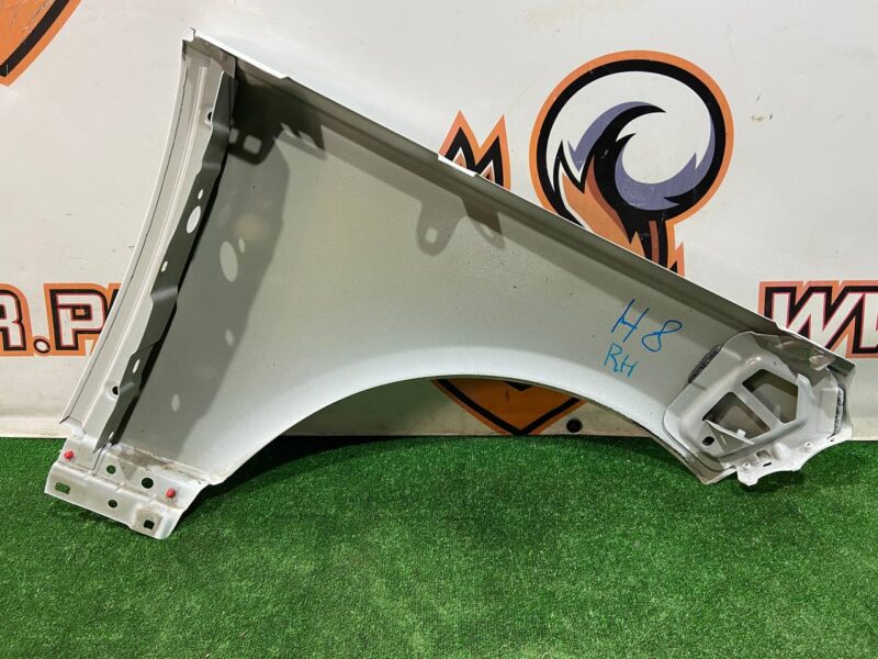LR061809 Front left wing Range Rover L405 (2013-2021) Used - Image 12