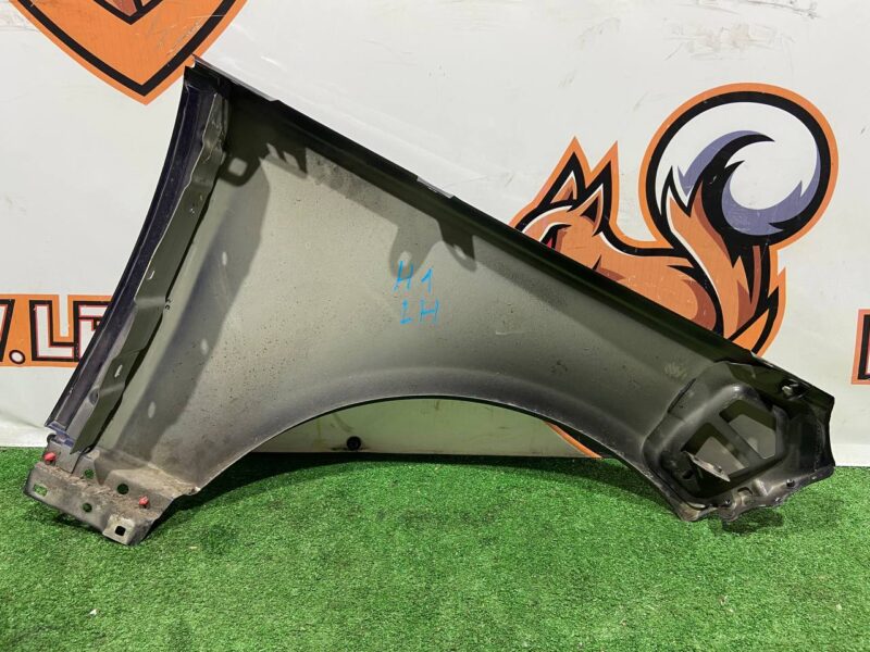 LR061809 Front left wing Range Rover L405 (2013-2021) Used cost 400 € in stock 6 pcs.