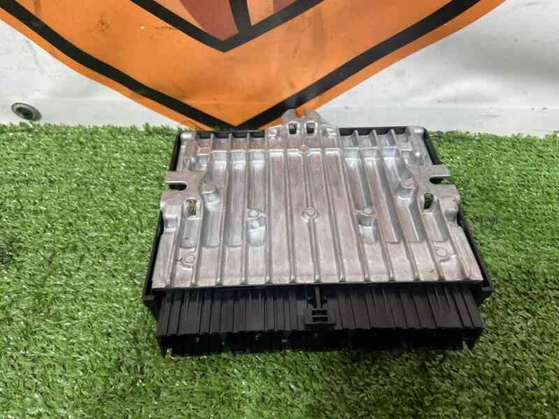 LR061886 Control module for the active stabilization system Range Rover L405 (2013-2021) Used cost 110 € in stock 1 pcs.