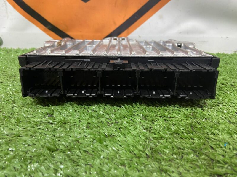 LR061886 Control module for the active stabilization system Range Rover L405 (2013-2021) Used - Image 12