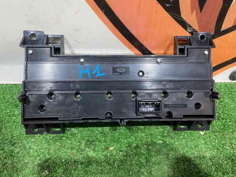 LR067187 Range Rover L405 (2013-2021) Furnace Control Unit Used cost 170 € in stock 2 pcs.