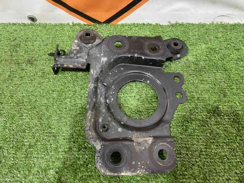 LR072120 Reinforcement of Land Rover Discovery Sport L550 (2015-) Used cost 20 € in stock 1 pcs.
