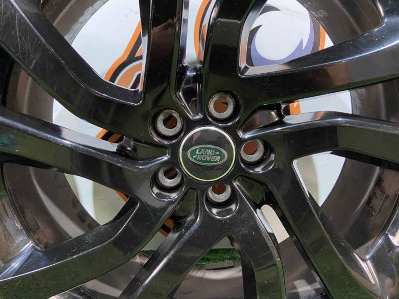 LR074095 Wheels R20 Land Rover Discovery Sport L550 8Jx20CHx45 Used cost 200 € in stock 4 pcs.