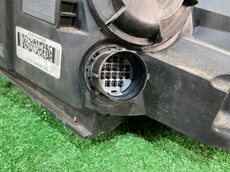 LR076132 Headlight right Bixenon non-adaptive Land Rover Discovery Sport L550 (2015-) Used - Image 14