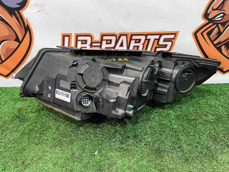 LR076132 Headlight right Bixenon non-adaptive Land Rover Discovery Sport L550 (2015-) Used cost 600 € in stock 2 pcs.
