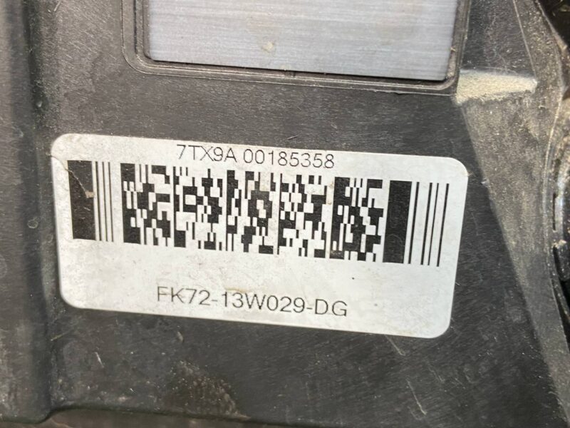 LR076132 Headlight right Bixenon non-adaptive Land Rover Discovery Sport L550 (2015-) Used cost 600 € in stock 2 pcs.