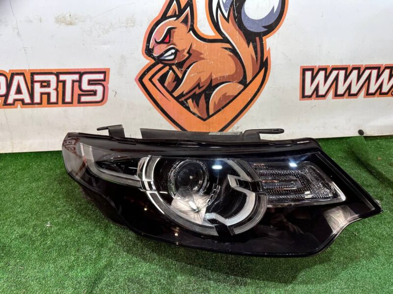 LR076132 Headlight right Bixenon non-adaptive Land Rover Discovery Sport L550 (2015-) Used cost 600 € in stock 2 pcs.