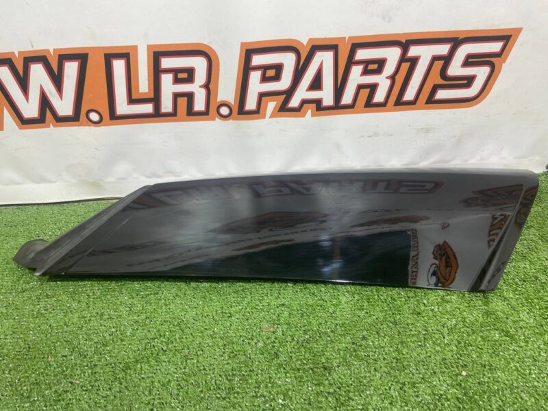 LR076491 Rear left strut cover Range Rover L405 (2013-2021) Used cost 50 € in stock 1 pcs.