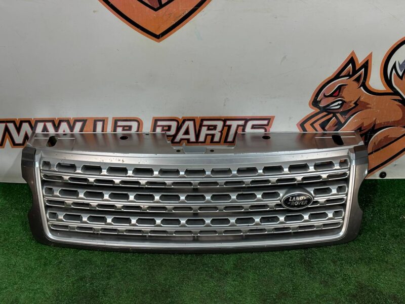 LR077427 Radiator Grille Range Rover L405 (2013-2021) Used cost 160 € in stock 1 pcs.