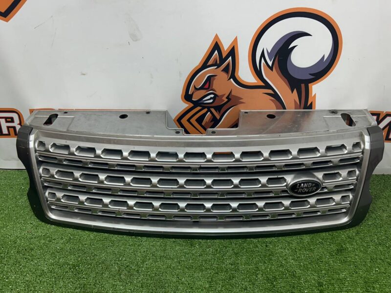 LR077427 Radiator Grille Range Rover L405 (2013-2021) Used cost 160 € in stock 1 pcs.