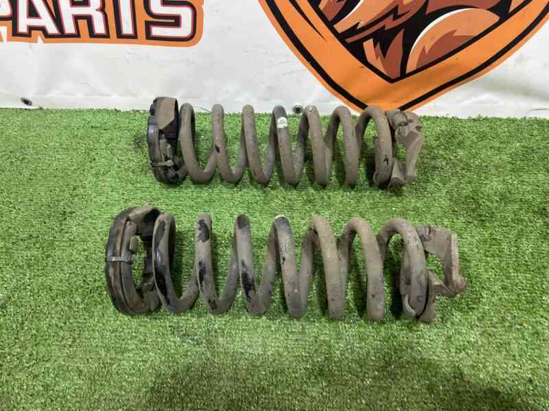 LR078700 Rear shock absorber spring white  blue Land Rover Discovery Sport L550 (2015-) Used cost 30 € in stock 4 pcs.