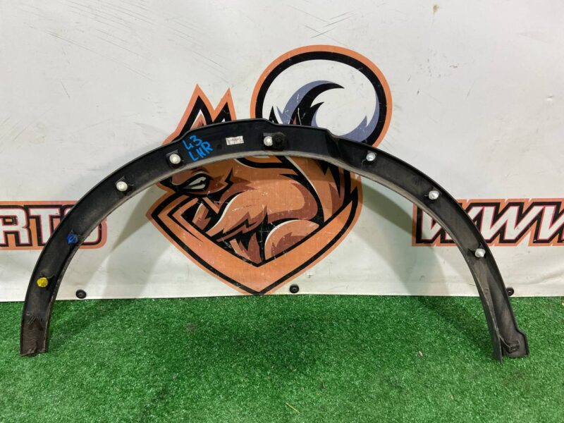 LR078878 Rear wing molding left Land Rover Discovery Sport L550 (2015-) Used cost 60 € in stock 2 pcs.