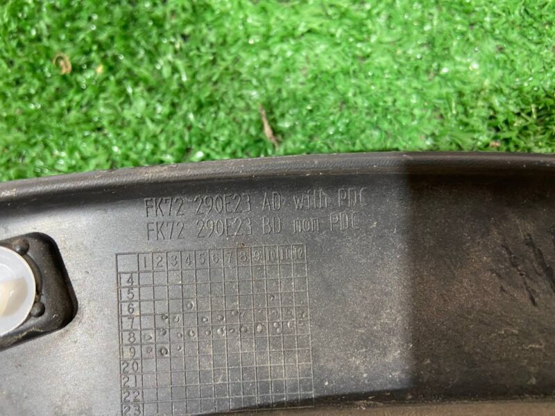 LR078878 Rear wing molding left Land Rover Discovery Sport L550 (2015-) Used cost 60 € in stock 2 pcs.