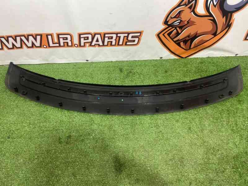 LR079943 Hood molding Range Rover L405 (2013-2021) Used - Image 12