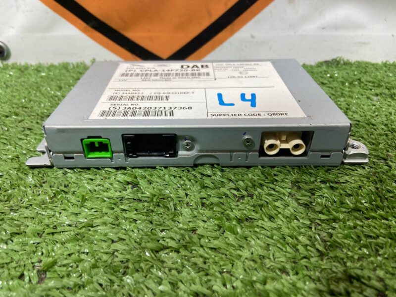LR085469 Range Rover Sport L494 Radio Receiver Unit (2014-2022) Used cost 300 € in stock 2 pcs.