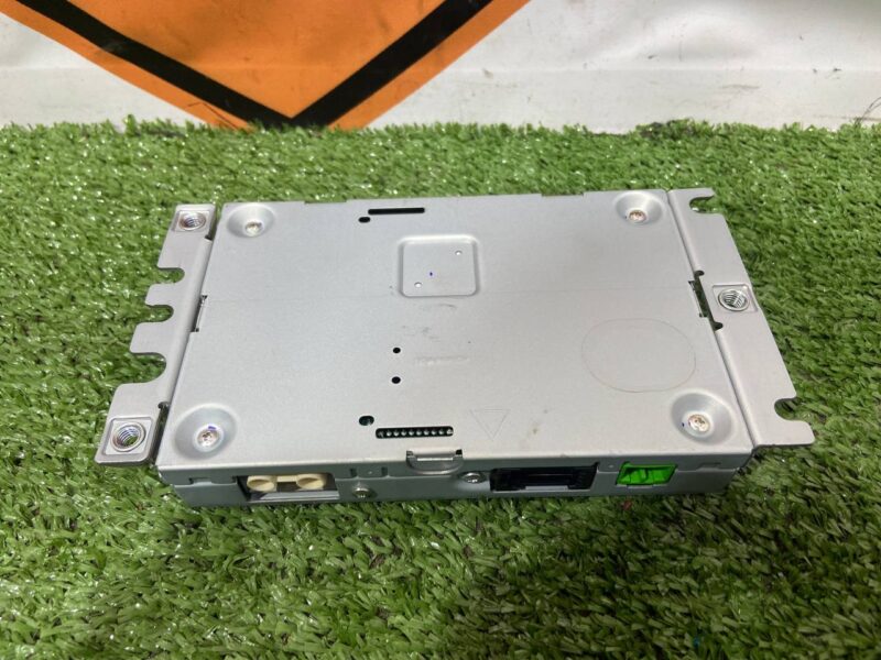 LR085469 Range Rover Sport L494 Radio Receiver Unit (2014-2022) Used cost 300 € in stock 2 pcs.