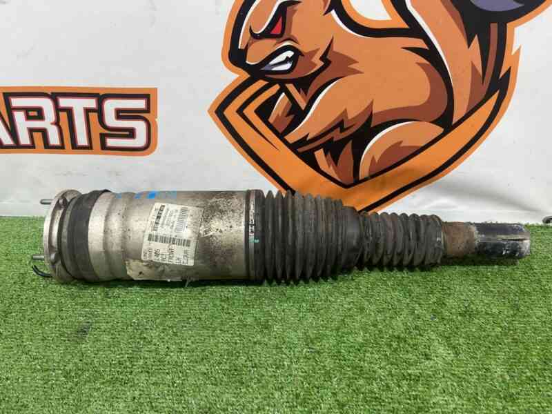 LR087091 Front left shock absorber with air cushion Range Rover L405 Used cost 250 € in stock 1 pcs.