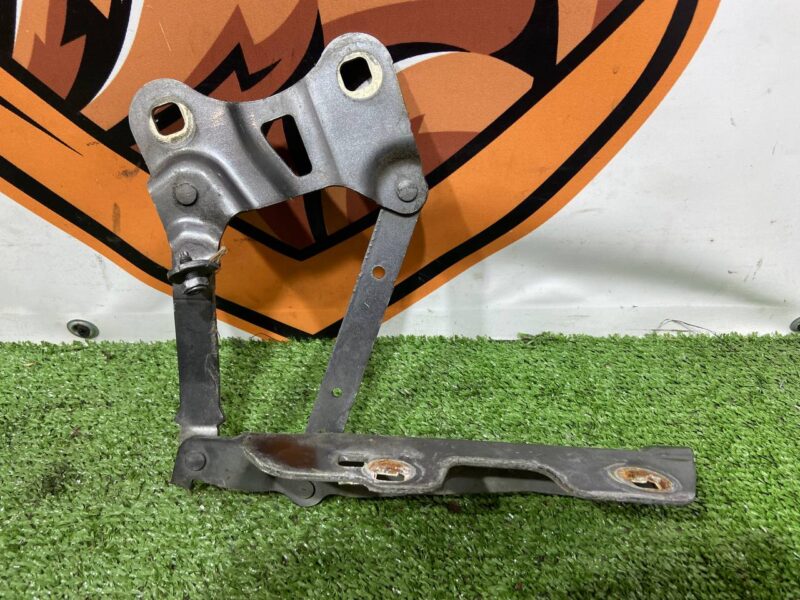 LR088985 Hood hinge left Range Rover L405 (2013-2021) Used - Image 40