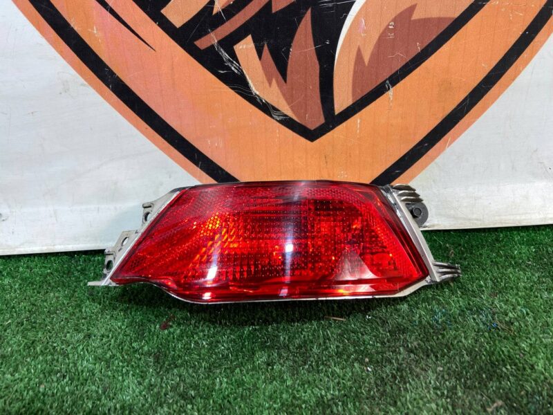 LR095709 Left rear fog light Range Rover Sport L494 (2014-2022) Used cost 80 € in stock 1 pcs.