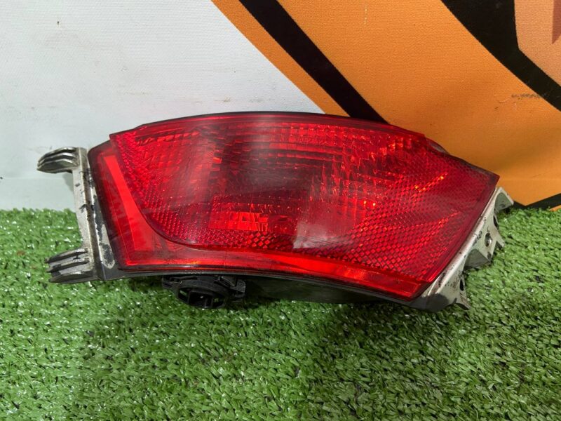 LR095709 Left rear fog light Range Rover Sport L494 (2014-2022) Used cost 80 € in stock 1 pcs.