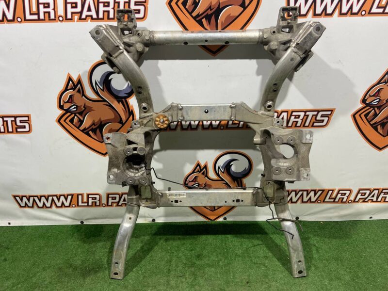 LR096500 Front suspension beam Range Rover Sport L494 Rest Used cost 1 100 € in stock 2 pcs.