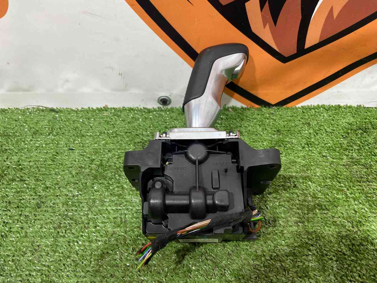 LR108936 Range Rover Sport L494 (2014-2022) transmission shift module used cost 300 € in stock 1 pcs.