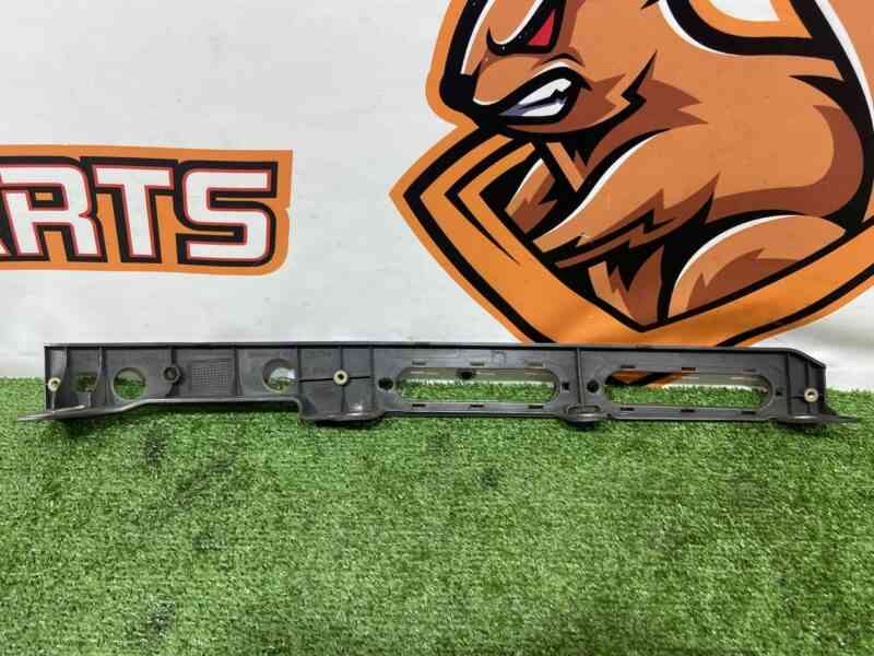 LR116260 Upper right fender mounting bracket Range Rover Sport L494 (2014-2022) USED - Image 32