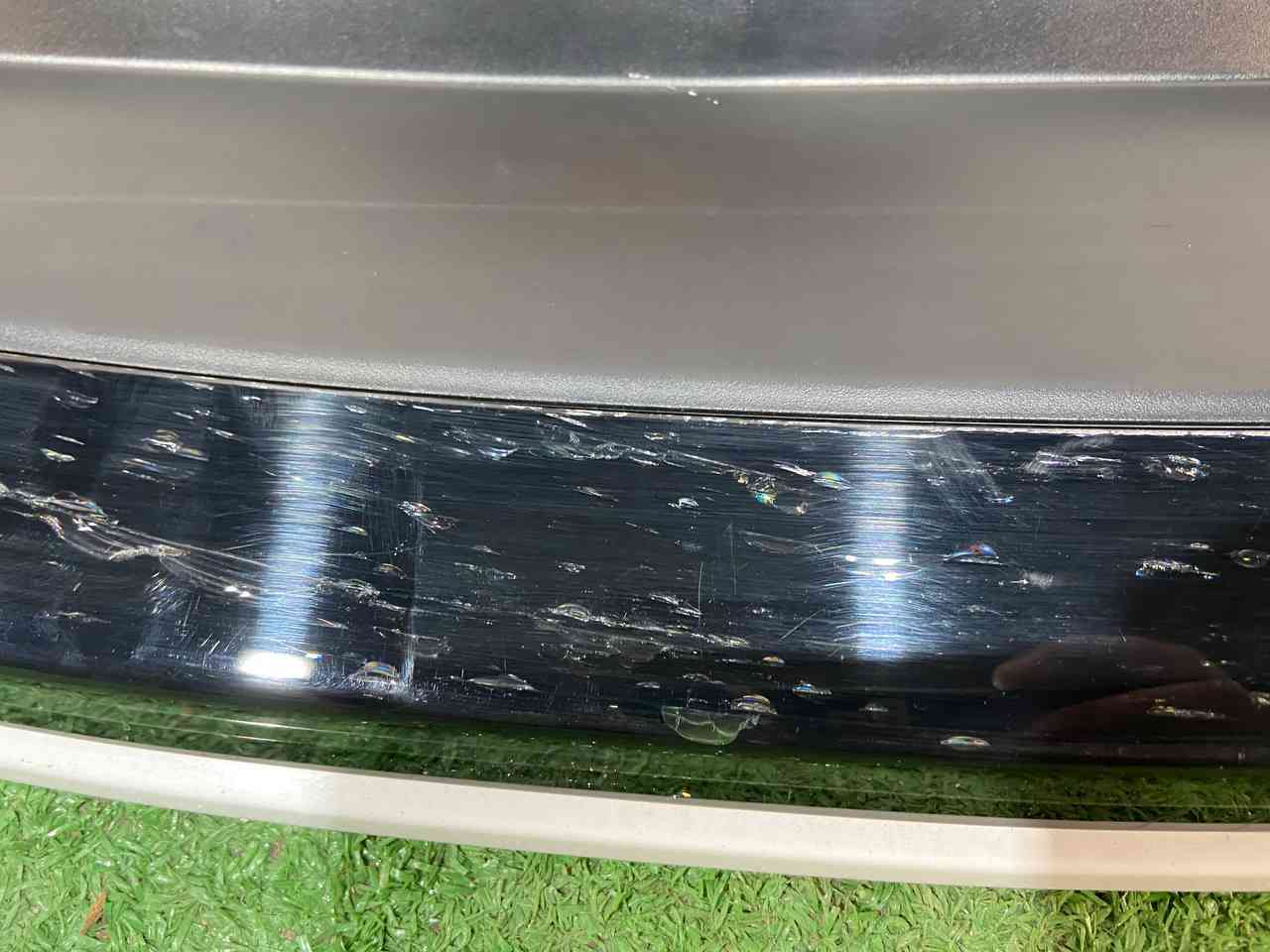 LR123678 Spoiler Land Rover Discovery Sport L550 (2015-) Used cost 230 € in stock 1 pcs.