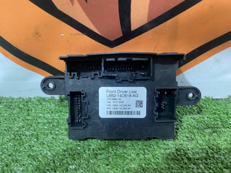 T2H46151 Driver's door control unit Jaguar F-Pace X761 (2017-) USED cost  € in stock 1 pcs.